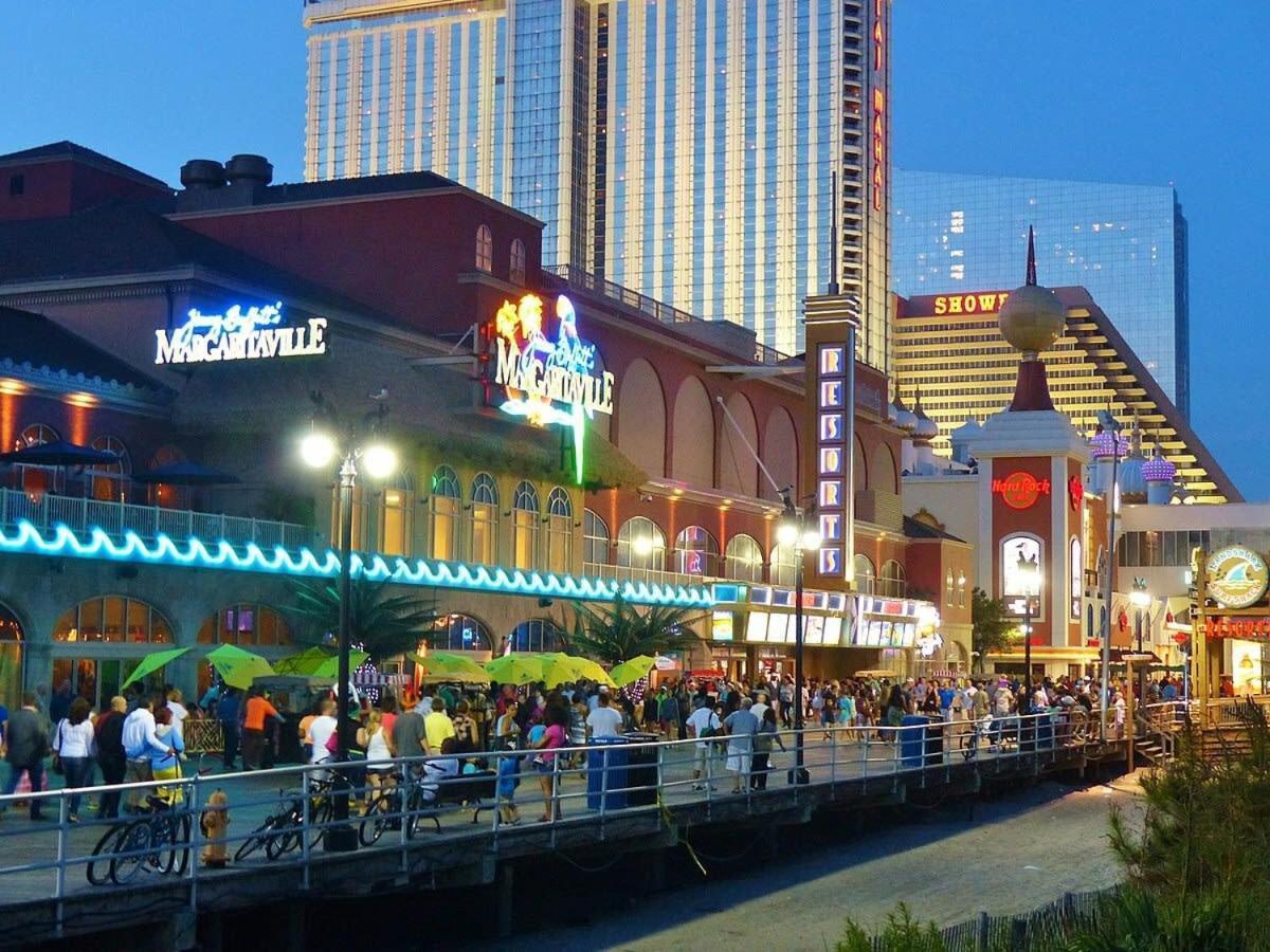 Sleep Six Cozysuites, 1Br 2Ba On The Boardwalk Atlantic City Exteriör bild